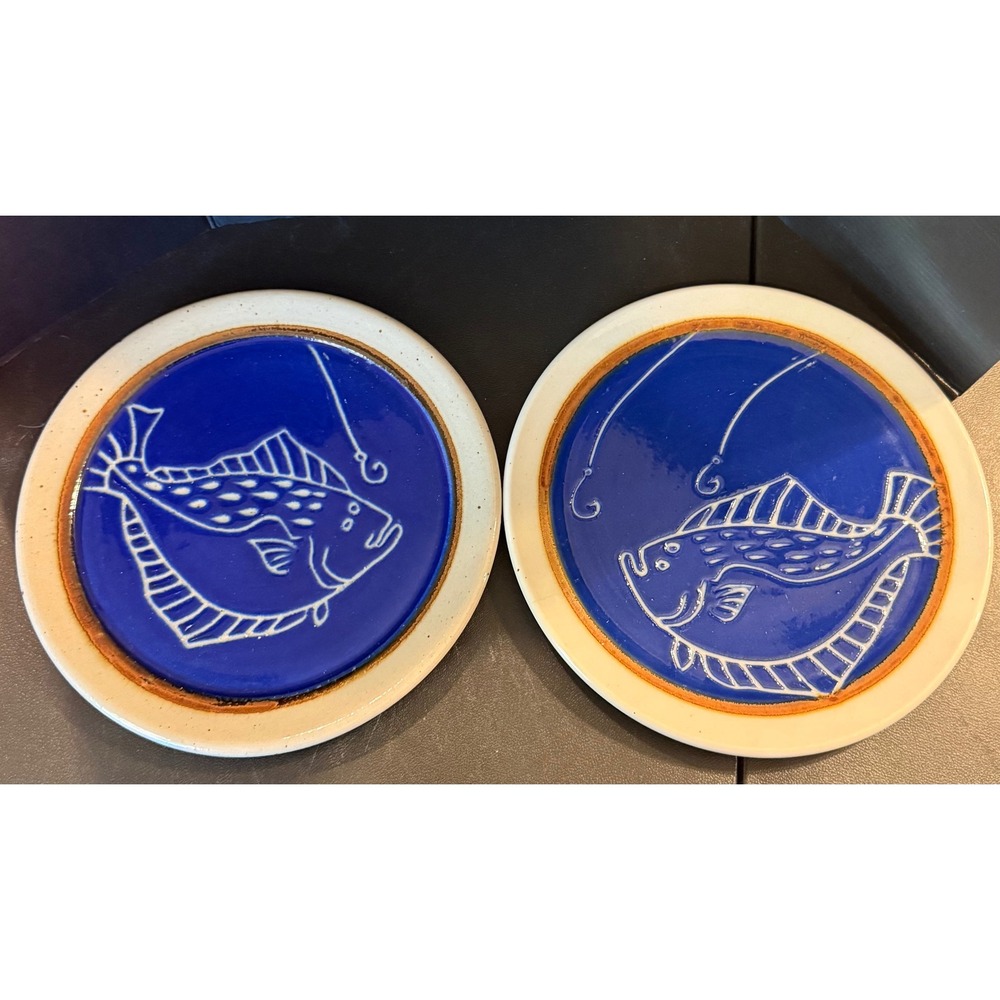 Ahna Iredale Studio Pottery 2 Plates Blue White Fish Sgraffito Alaska Artist 9"